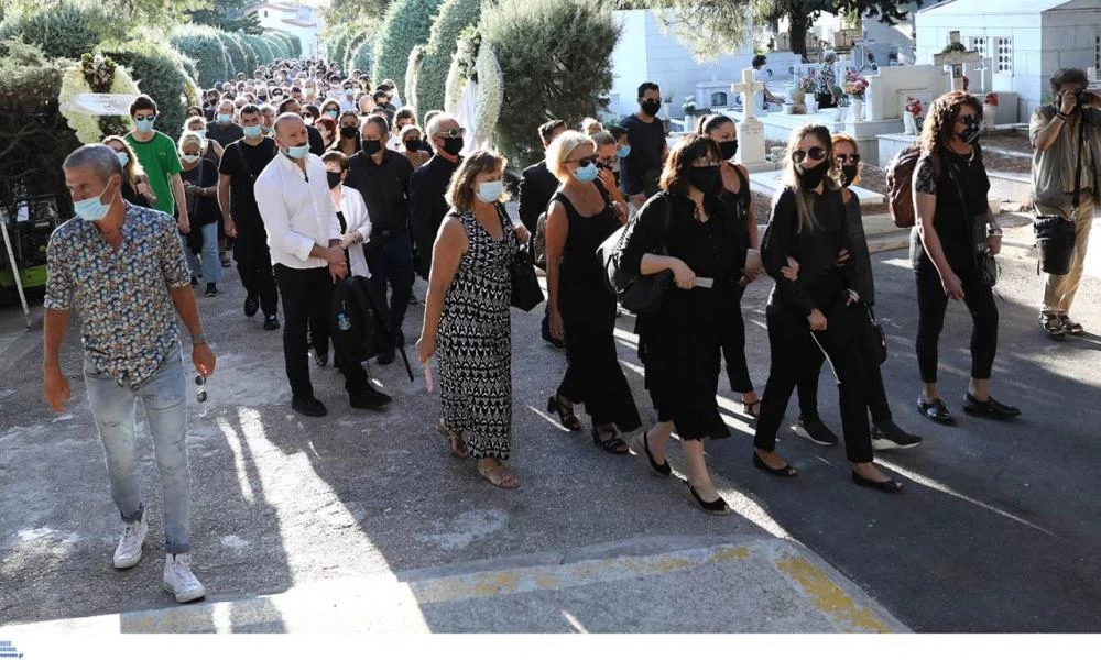 Γιάννης Πουλόπουλος: «Έκλαψε ο ουρανός» στο στερνό αντίο